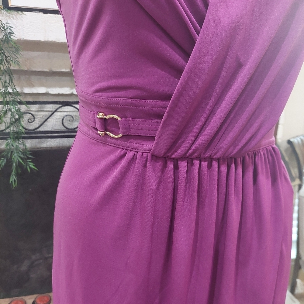 Raspberry Radiance: The Perfect Faux-Wrap Dress - Picture 6 of 9